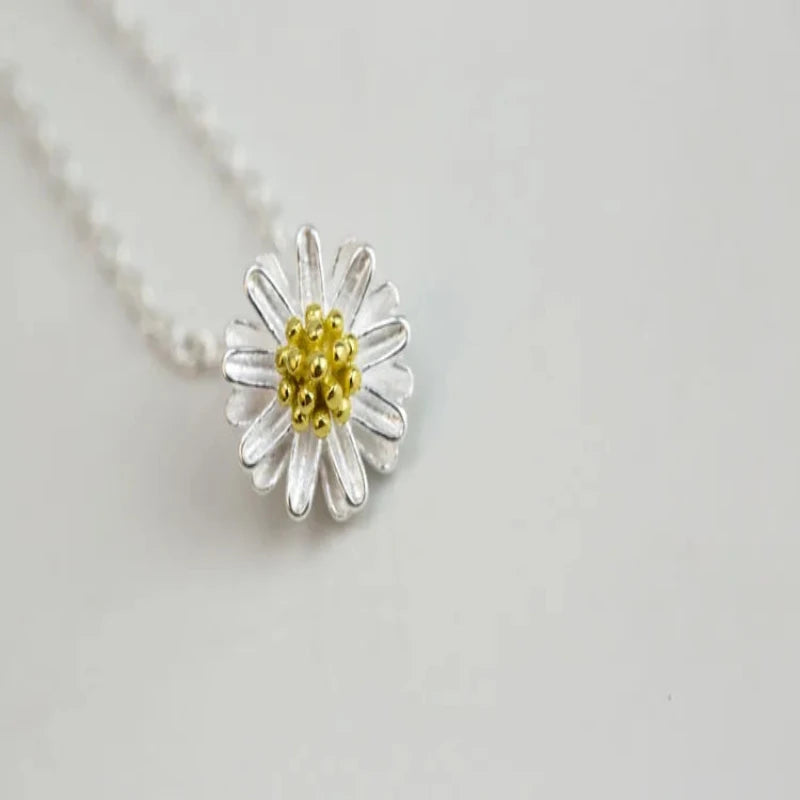 Daisy 925 Sterling Silver Necklace & Pendant