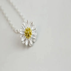Daisy 925 Sterling Silver Necklace & Pendant