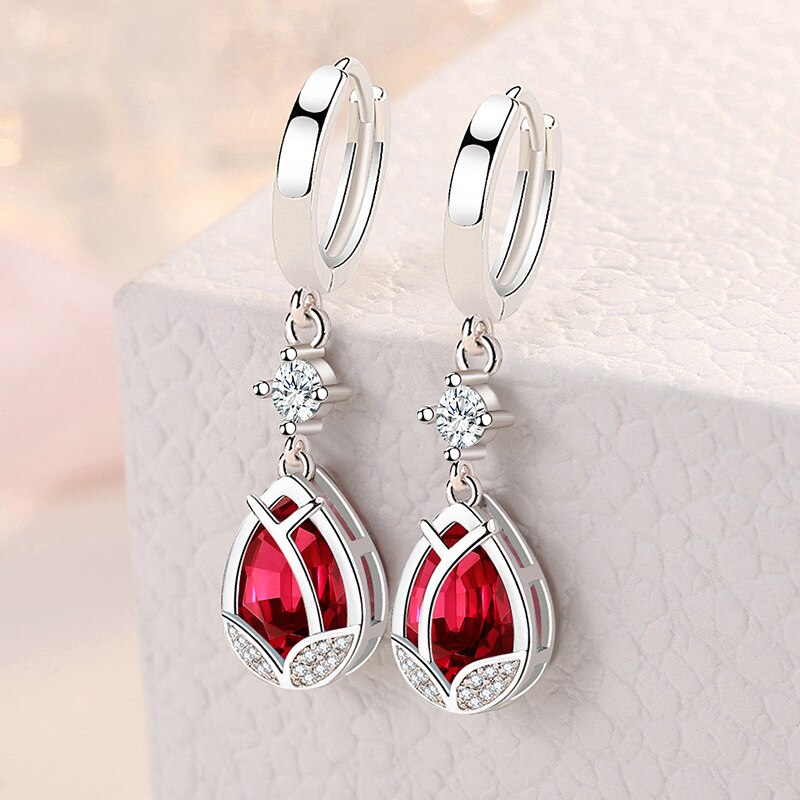 The Needle Vintage Crystal Flower earrings with red crystal are adorned with beautiful teardrop crystals and sparkling rhinestones. Marking of S925 and a 925 stamp are exquisite and dazzling